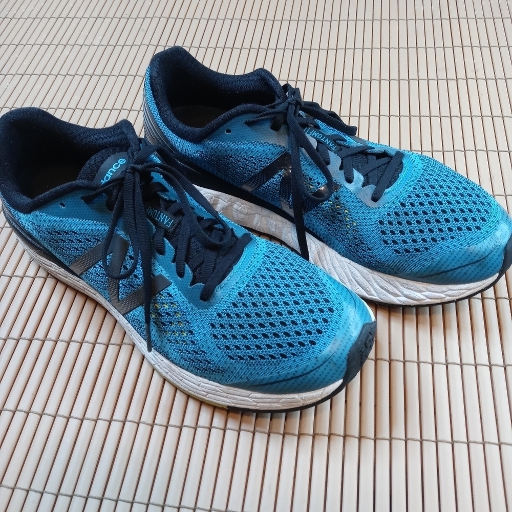 New Balance Fresh Foam Blue Vongo 2 MVNGOYB2 Running Shoe men's 11.5M. B1pm